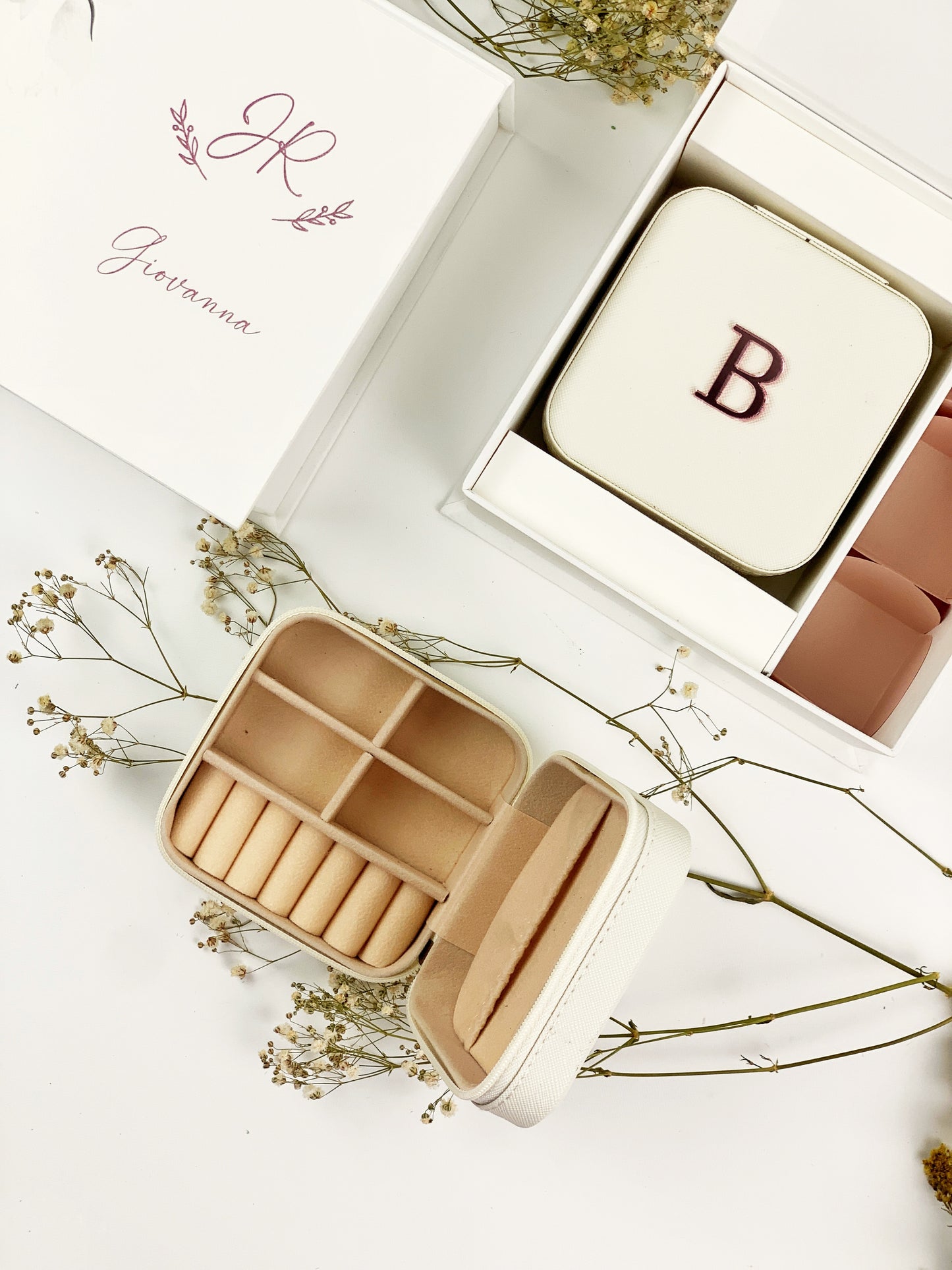 Convite padrinhos de Casamento JR Geovanna Caixa Personalizada com Docinhos e necessaire