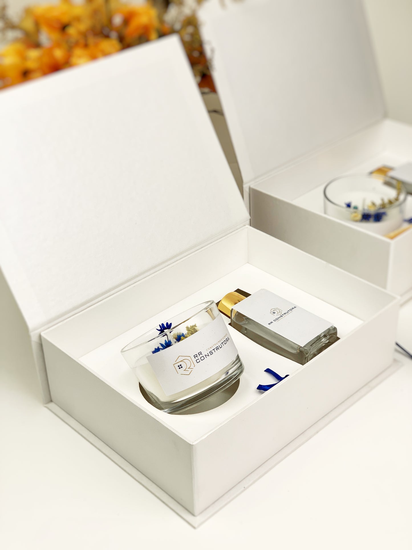 Presskit corporativo com vela artesanal e difusor RR